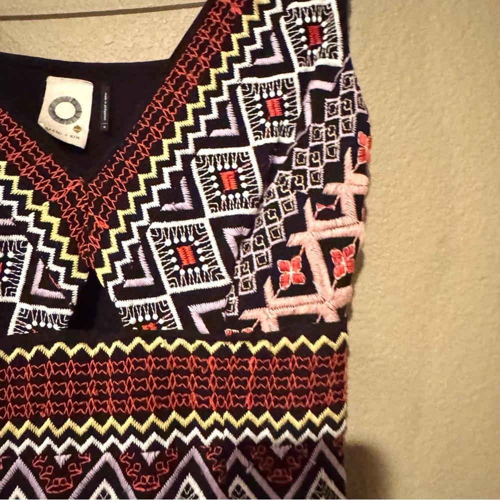Anthropologie Akemi + Kin Geo Embroidered Cutout Midi Dress Black Red Size 0 - Picture 4 of 7